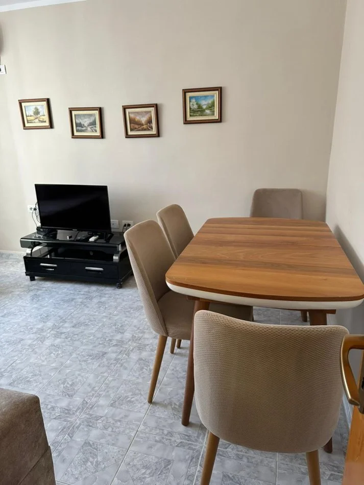 Apartament 1+1 për Qira, tek Rruga e Kavajës 500 €!