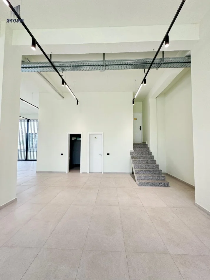 Tirane, jepet me qera magazine Kati 0, 15.000 € (Prane Top Channel)