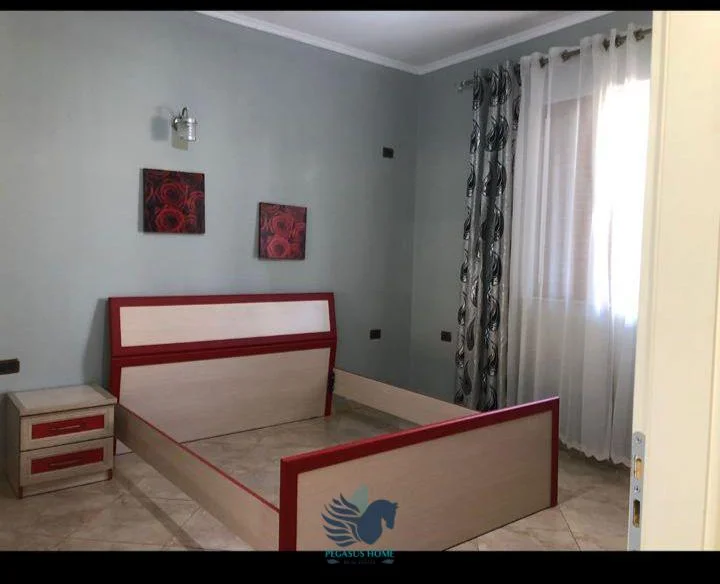 Jepet Me Qera Shtepi Private 2+1 Tek Bulevardi i Ri [ID PV0468]