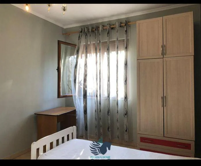 Jepet Me Qera Shtepi Private 2+1 Tek Bulevardi i Ri [ID PV0468]