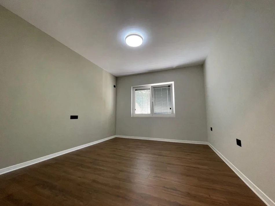 JEPET ME QIRA, APARTAMENT 3+1, RRUGA MYSLYM SHYRI, TIRANË, 700 EURO/MUAJ