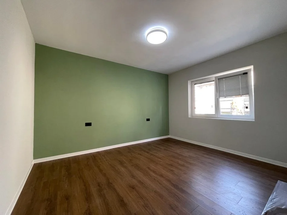 JEPET ME QIRA, APARTAMENT 3+1, RRUGA MYSLYM SHYRI, TIRANË, 700 EURO/MUAJ