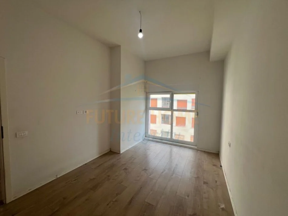 Tirane, shitet apartament 1+1 Kati 5, 67 m² 85.000 € (Ali Dem)