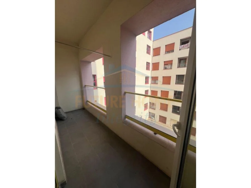 Tirane, shitet apartament 1+1 Kati 5, 67 m² 85.000 € (Ali Dem)