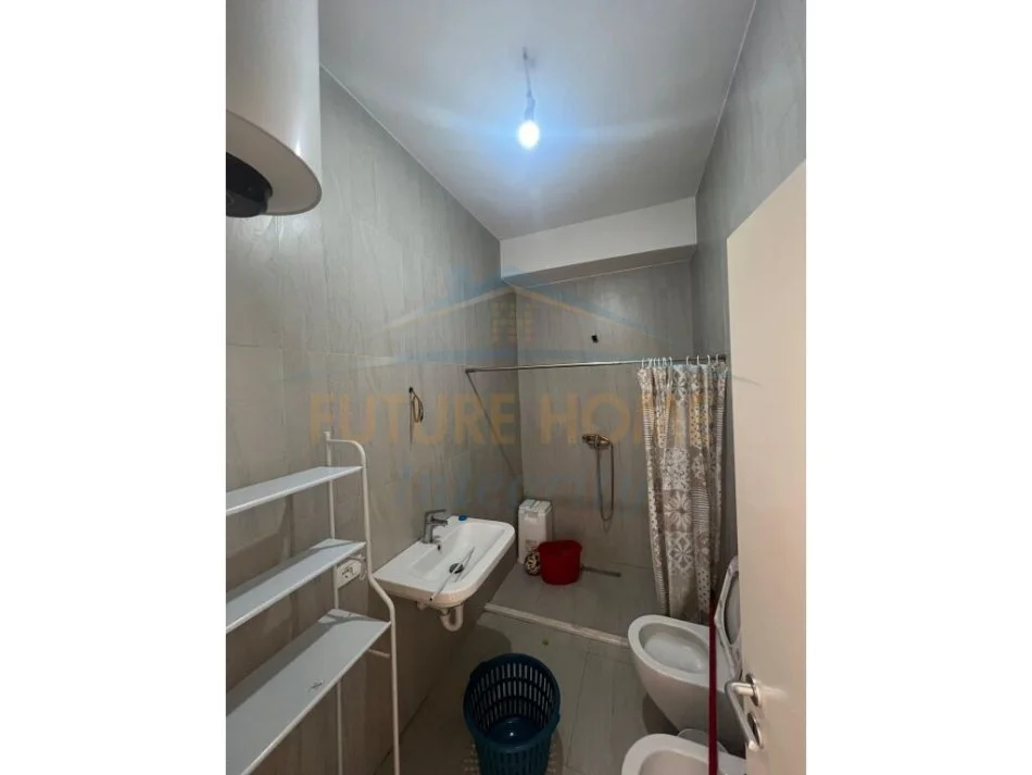 Tirane, shitet apartament 1+1 Kati 5, 67 m² 85.000 € (Ali Dem)