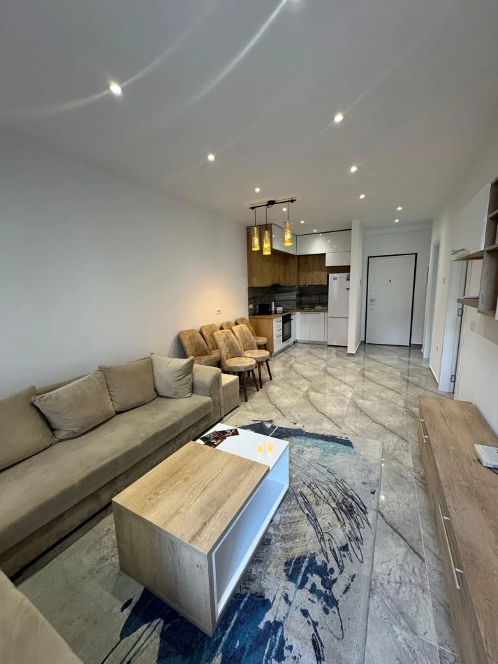 Tirane, jepet me qera apartament 1+1 Kati 2, 64 m² 500 € (Oxhaku)