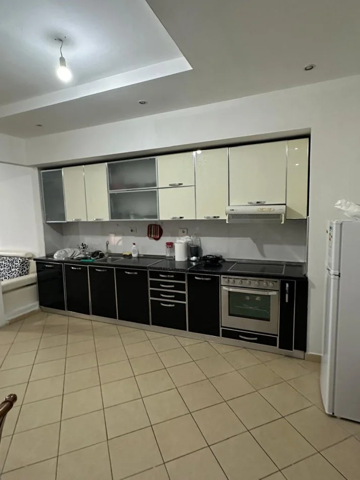 Tirane, shitet apartament 1+1 Kati 2, 80 m² 95.000 € (Rruga Mikel Maruli Bar Oslo)