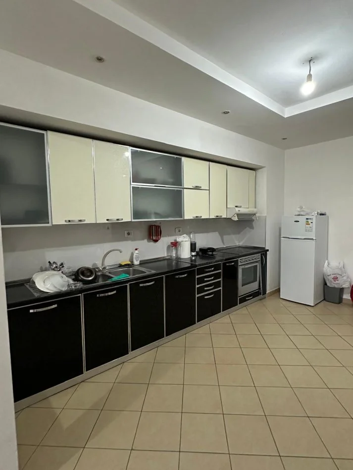 Tirane, shitet apartament 1+1 Kati 2, 80 m² 95.000 € (Rruga Mikel Maruli Bar Oslo)