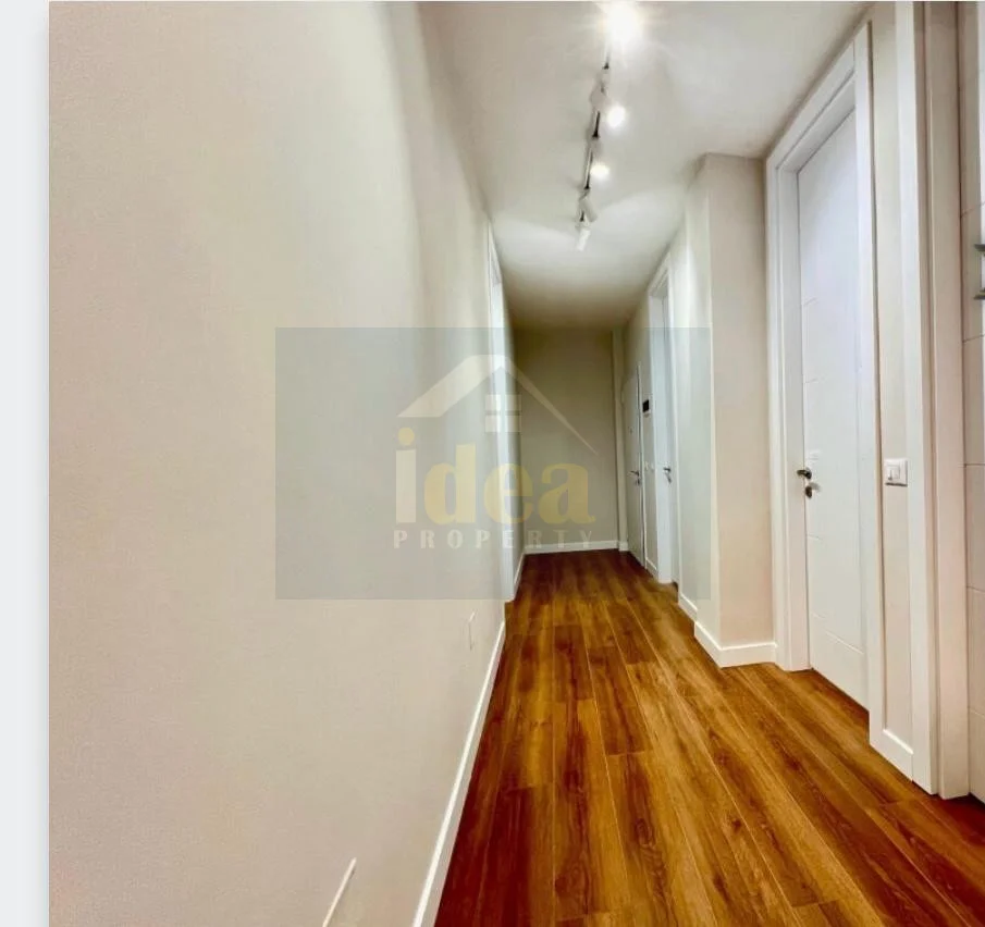 Tirane, jepet me qera zyre Kati 11, 120 m² 1.200 € (Lidhja e Prizrenit)