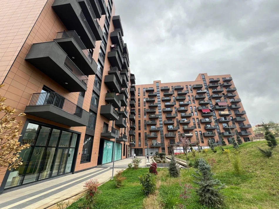 Tirane, shes apartament 1+1+Ballkon Kati 4, 70 m² 178.000 € (Kompleksi Olimpik)