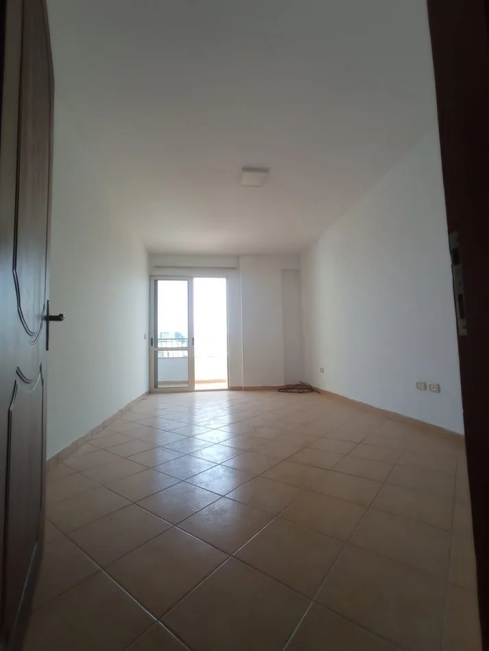 Tirane, shitet apartament 2+1+Ballkon Kati 9, 95 m² 176.000 € (Komuna e Parisit)