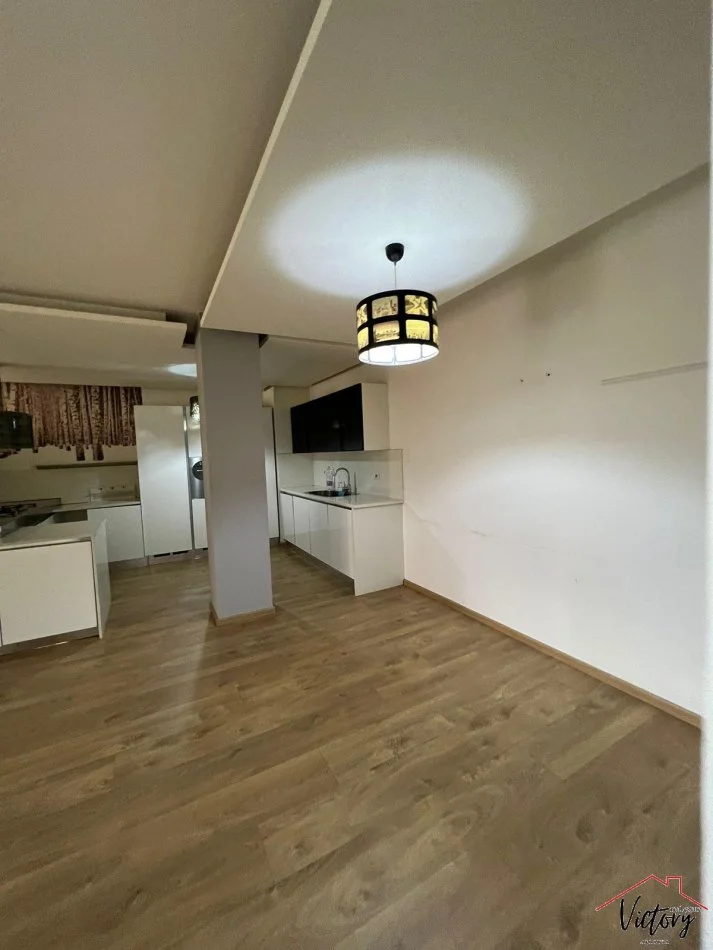 Tirane, jepet me qera apartament 3+1+Ballkon Kati 6, 146 m² 1.500 € (Rruga e Elbasanit)