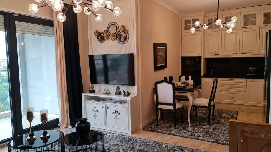 Tirane, Apartament 2+1 me qira  Kati 13, 125 m² 1.000 €