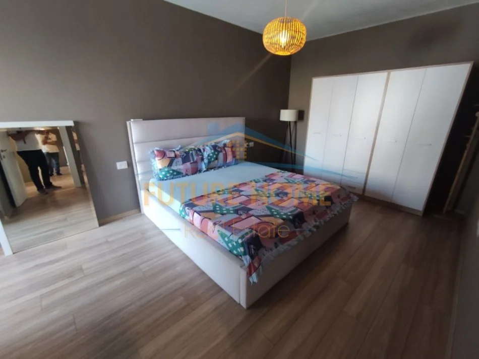 Tirane, jepet me qera apartament 2+1 Kati 2, 102 m² 650 € (Marteniteti i Ri)