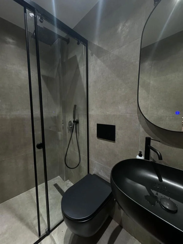 Tirane, shiten 2 garsoniere Kati 2, 47 m² 178.000 € (Qender)