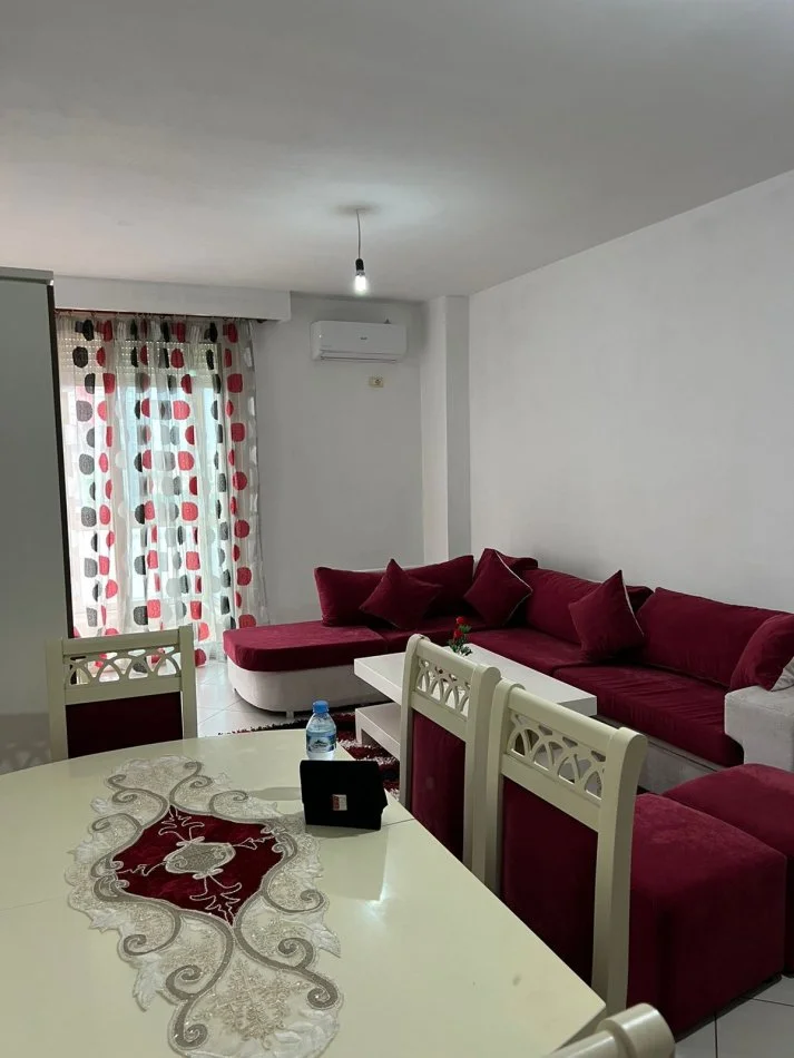 Tirane, jepet me qera 2+1+Aneks+Ballkon Kati 5, 108 m² 500 € (KFC Astir)