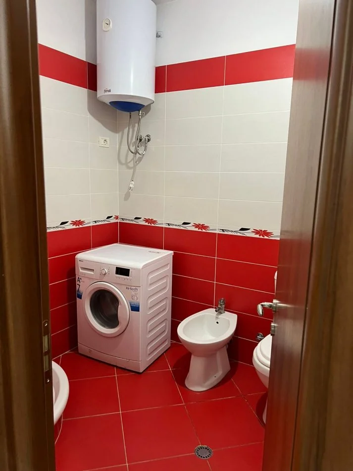 Tirane, jepet me qera 2+1+Aneks+Ballkon Kati 5, 108 m² 500 € (KFC Astir)