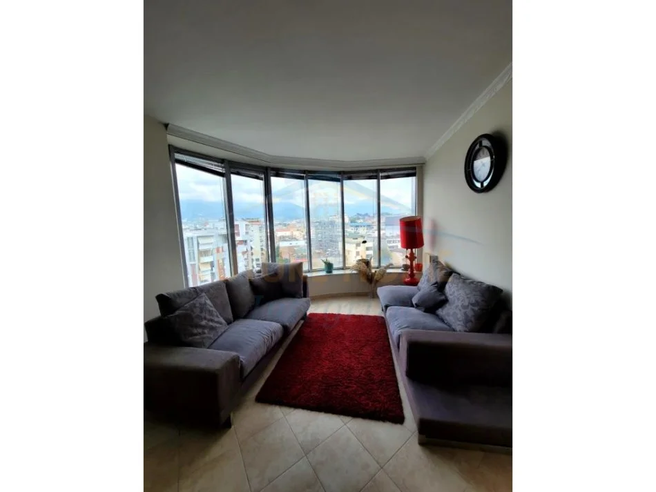 Tirane, jepet me qera apartament 2+1 Kati 8, 90 m² 500 € (Tregu Elektrik)
