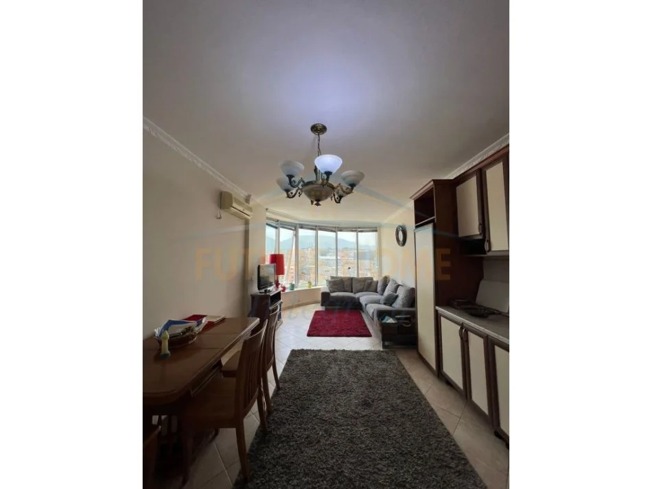 Tirane, jepet me qera apartament 2+1 Kati 8, 90 m² 500 € (Tregu Elektrik)