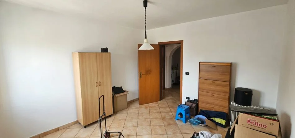 Jepet me Qira Apartament 2+1+2  tek Komuna e Parisit 600 €!