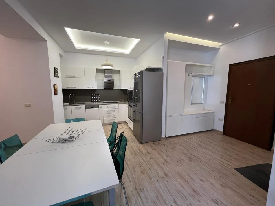 Tirane, shitet apartament 2+1 Kati 4, 112 m² 257.000 € (Kompleksi Kika 2, Komuna e Parisit)