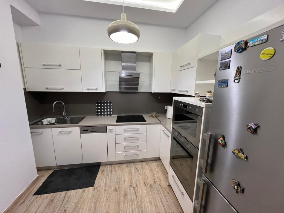Tirane, shitet apartament 2+1 Kati 4, 112 m² 257.000 € (Kompleksi Kika 2, Komuna e Parisit)