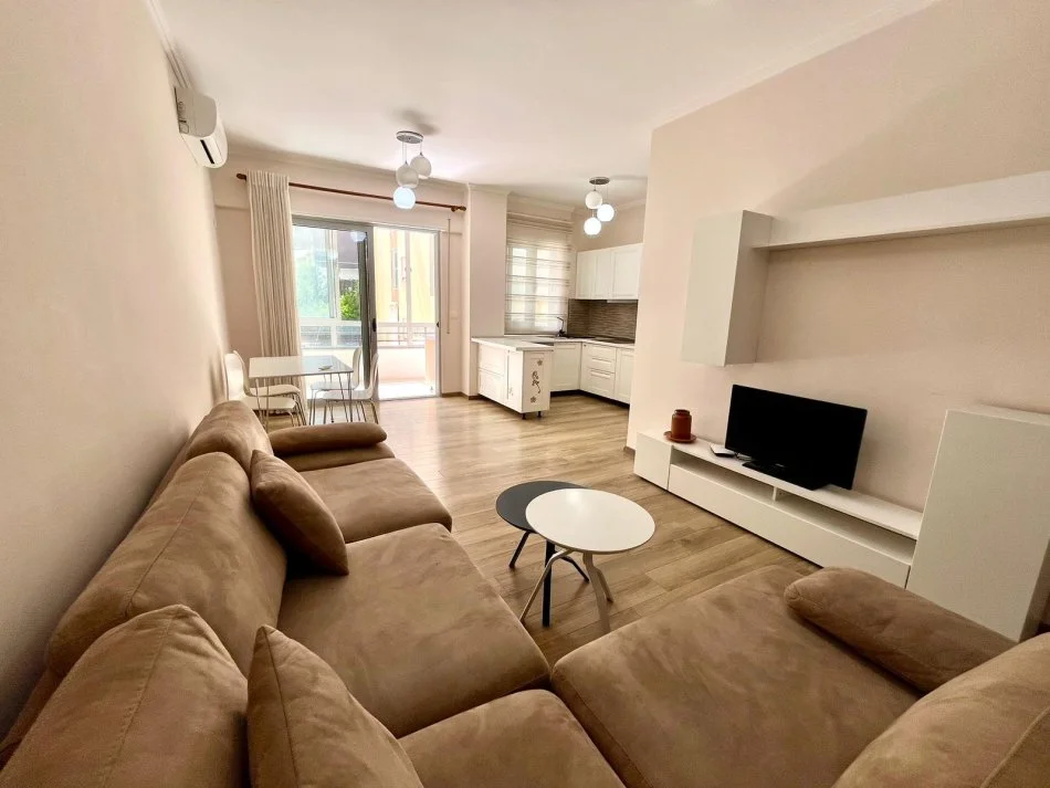 Tirane, shitet apartament 2+1 Kati 3, 120 m² 187.000 € (Liqeni i Thate)