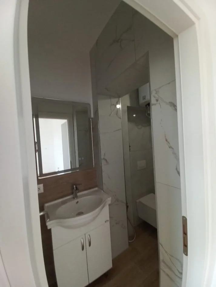 Tirane, shitet garsonier 1+1 Kati 5, 48.000 € (Rruga Bardhyl)