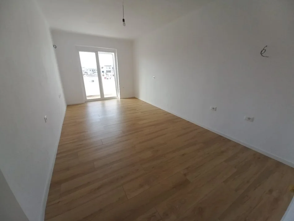Tirane, shitet apartament 1+1 Kati 5, 53 m² 79.000 € (Rruga Bardhyl)