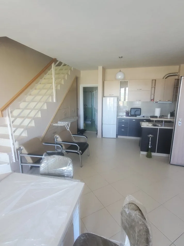 Tirane, jepet me qera Dublex Kati 0, 130 m² 950 € (Kodra e diellit)