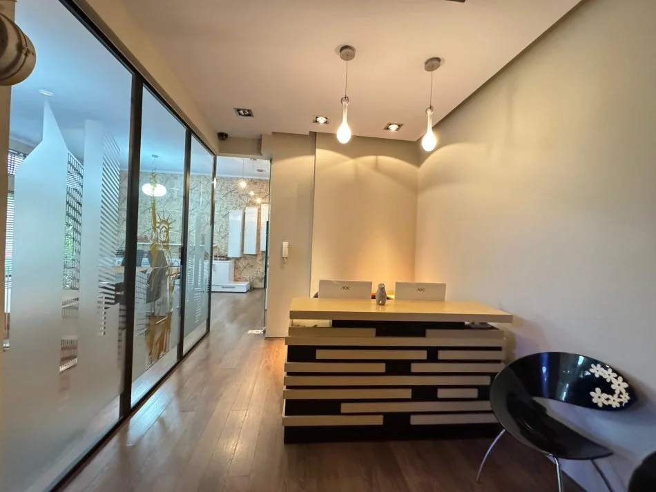 Ambient Biznesi me Qira tek Ish Ekspozita,1500€/muaj i Diskutueshëm!