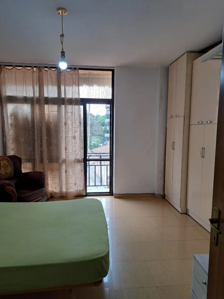 Apartament 2+1+2 për qira tek Rruga e Elbasanit, prane Gjimnazit Asim Vokshi! 700 €