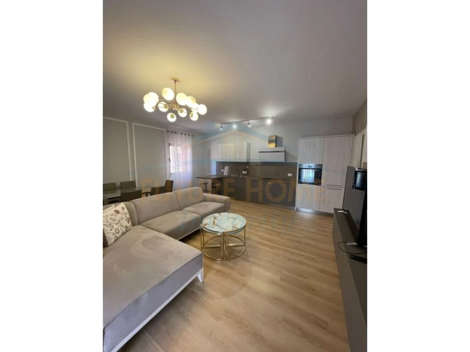 Tirane, jepet me qera apartament 2+1 Kati 6, 110 m² 1.200 € (Rruga e Kavajes)