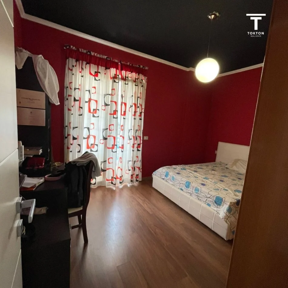 Tirane, shitet apartament 2+1+Ballkon Kati 3, 105 m² 103.000 € (SELITE E VOGEL)