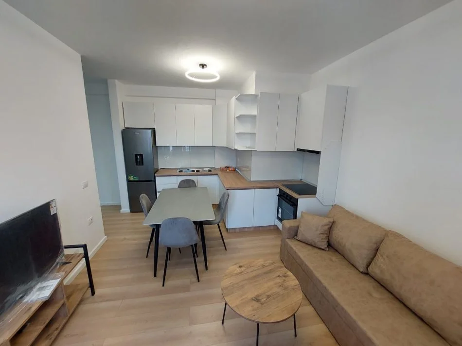 Tirane, jepet me qera apartament 2+1 Kati 4, 80 m² 650 € (RRUGA DRITAN HOXHA)