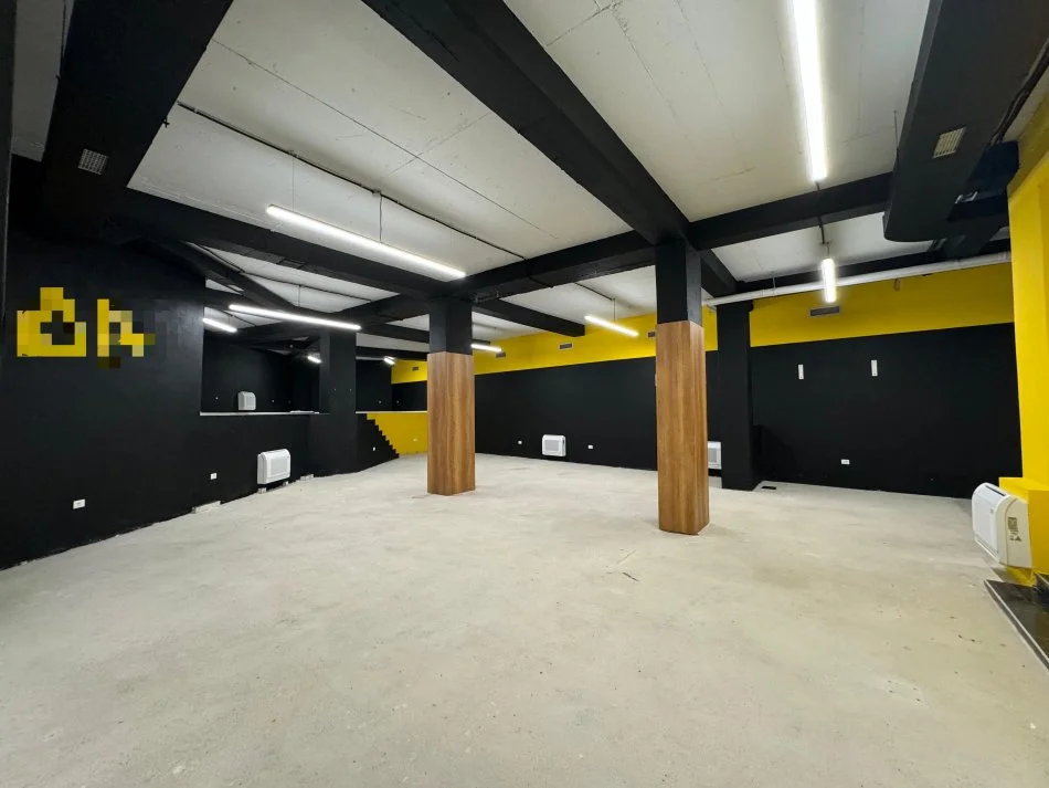 Ambient biznesi për qira ,750 m2, tek Rruga e Elbasanit!