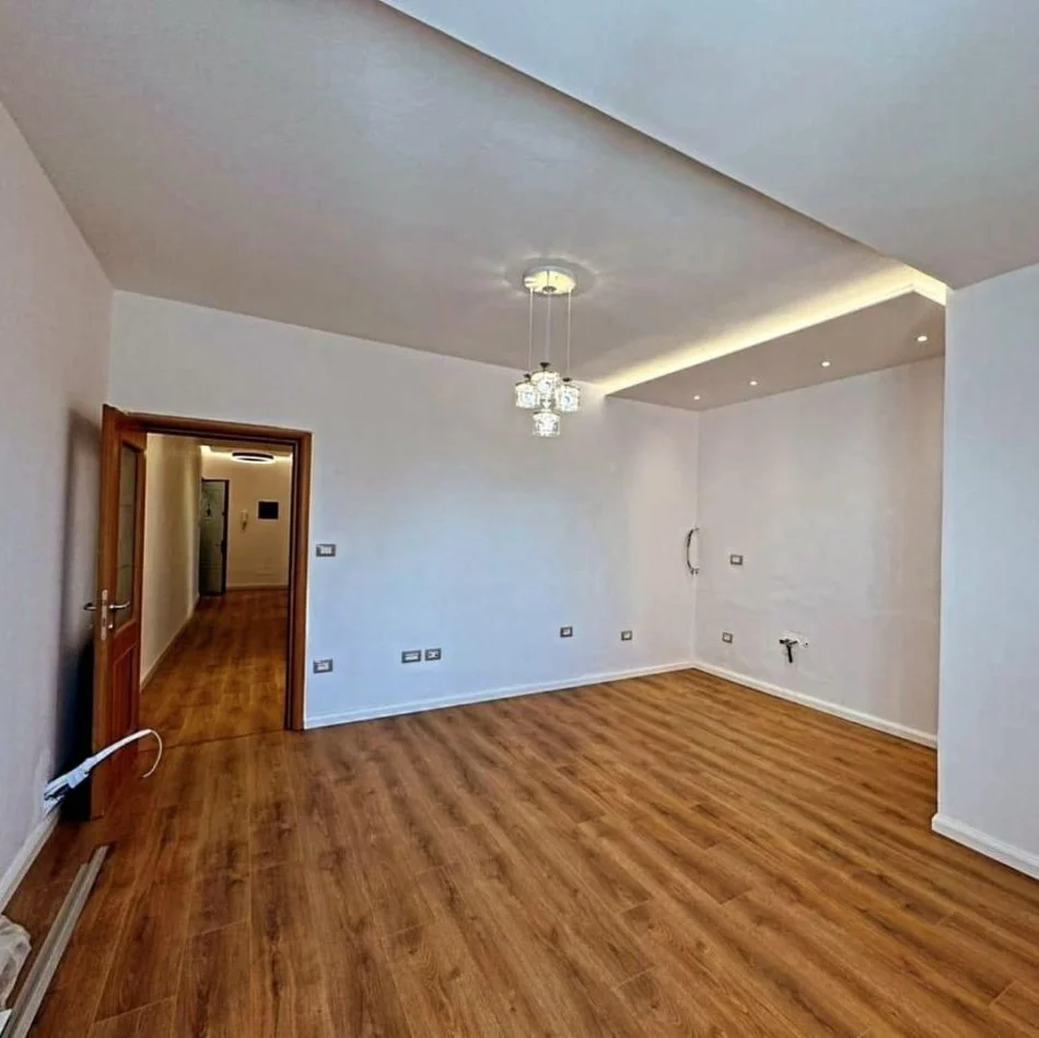 Tirane, shitet apartament 2+1+Ballkon Kati 3, 103 m² 178.000 € (rruga irfan tomini)