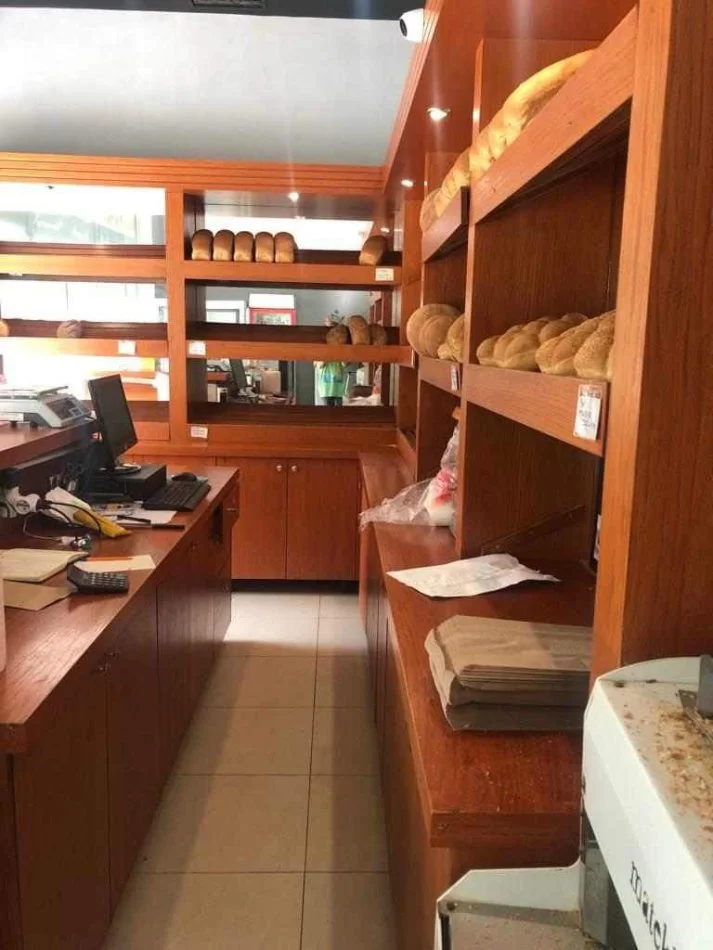 Tirane, shitet dyqan Kati 0, 57 m² 114.000 € (Yzberisht)