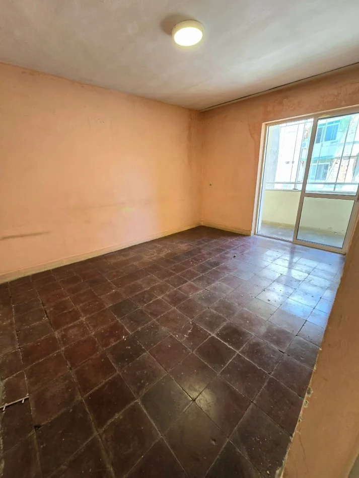 Tirane, shitet apartament 1+1 Kati 3, 60 m² 85.000 € (Pallati me Shigjeta)