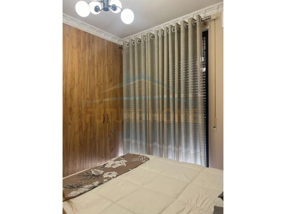 Tirane, jepet me qera apartament 1+1 Kati 2, 59 m² 600 € (SADIK PETRELA)
