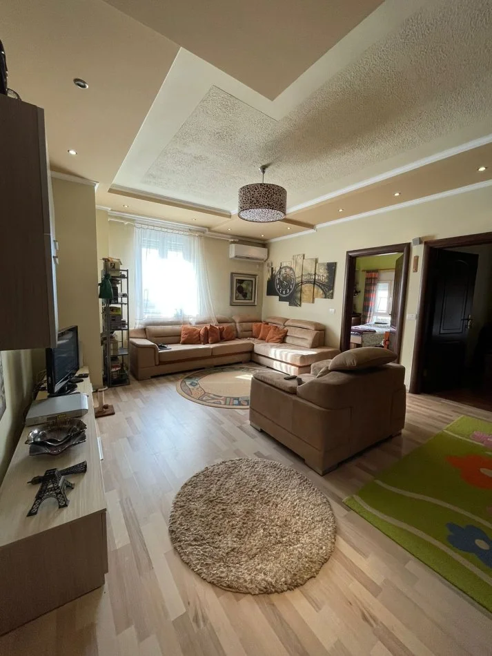 SHITET, APARTAMENT 3+1+2+GARAZH, BRRYLI, TIRANË, 235,000 EURO