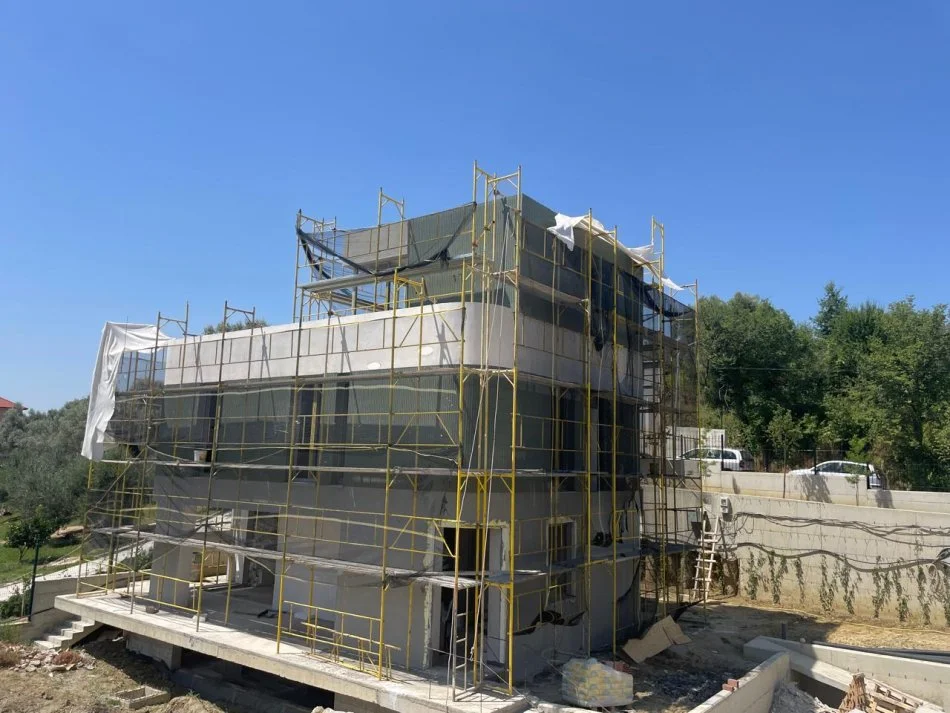 Disponojmë Vila Individuale për Shitje në Mjull Bathore tek "Rezidenca Cuci"!