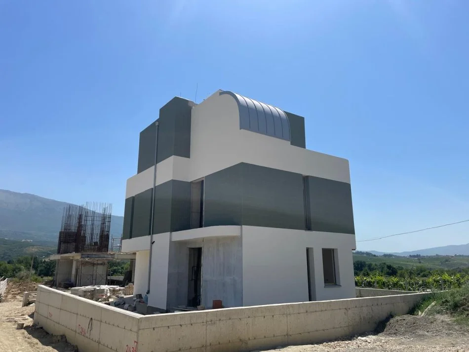 Disponojmë Vila Individuale për Shitje në Mjull Bathore tek "Rezidenca Cuci"!