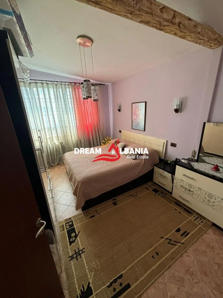Tirane, jepet me qera apartament 1+1 Kati 10, 85 m² 450 € (ne Rrugen “Dritan Hoxha” tek Pallatet Blu)