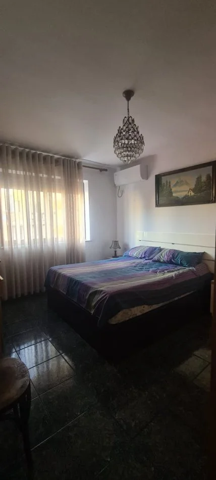 Tirane, jepet me qera apartament 1+1 Kati 3, 50 m² 380 € 