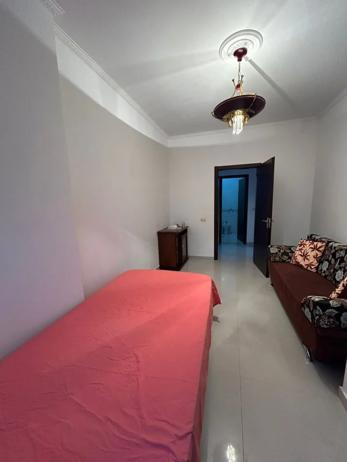 Tirane, jepet me qera apartament 3+1+Ballkon Kati 1, 138 m² 450 € (Kodra e Priftit)