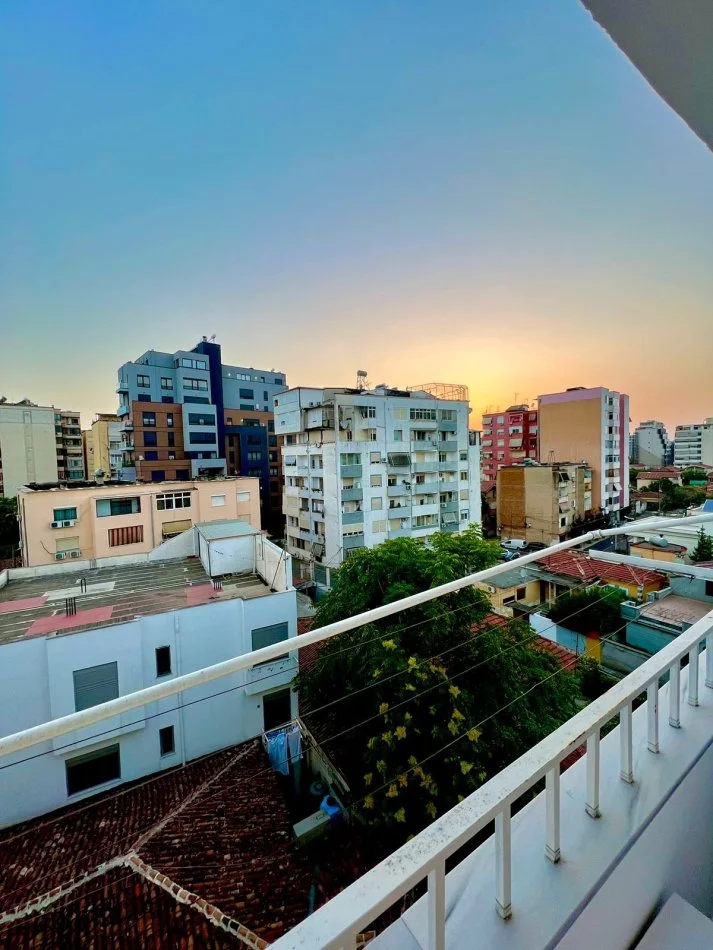Tirane, shitet apartament 1+1+Ballkon Kati 6, 49 m² (Rruga Hoxha Tahsim)