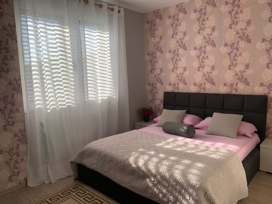 Tirane, shitet apartament 2+1 Kati 3, 95 m² 200.000 € (Rruga Hamdi Sina)