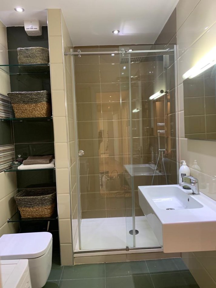 Tirane, shitet apartament 2+1 Kati 3, 95 m² 200.000 € (Rruga Hamdi Sina)