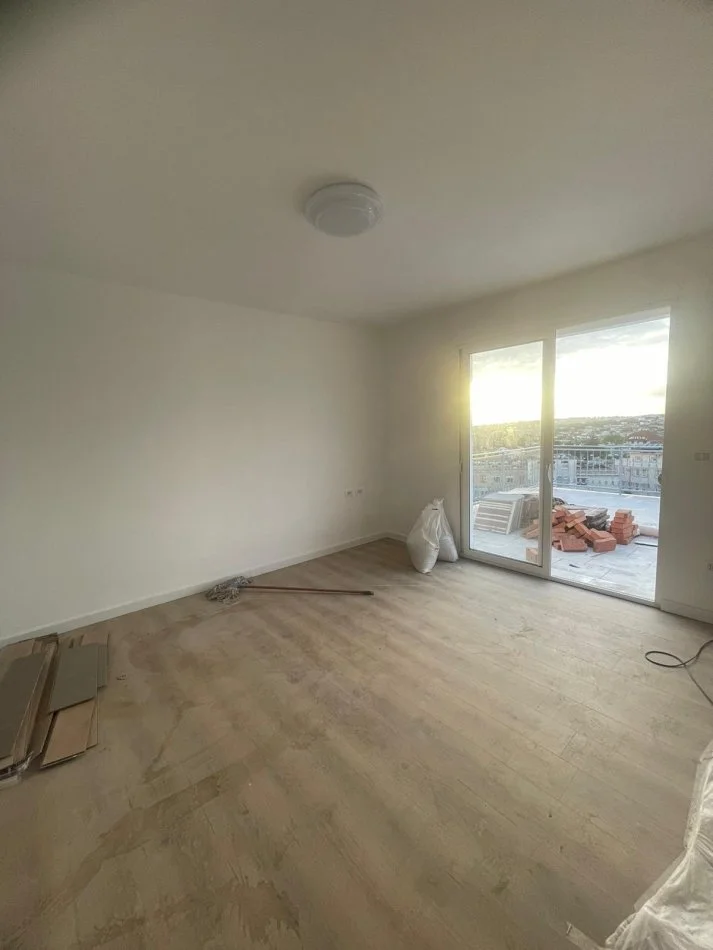 Tirane, shitet apartament+verande | Penthouse 1+1+Ballkon Kati 5, 60 m² (Rruga Aleksander Moisiu)